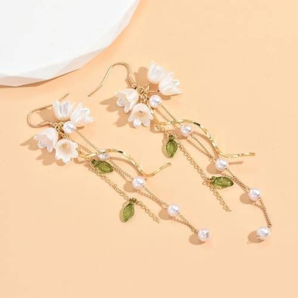 Lily of the Valley White Flower Pearl Dangle Earrings Gold Tone Long Drop Floral